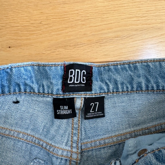 Like new BDG slim straight denim - size 27 - Picture 2 of 3